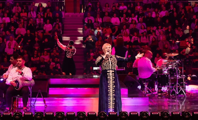 Николина Чакърдъкова